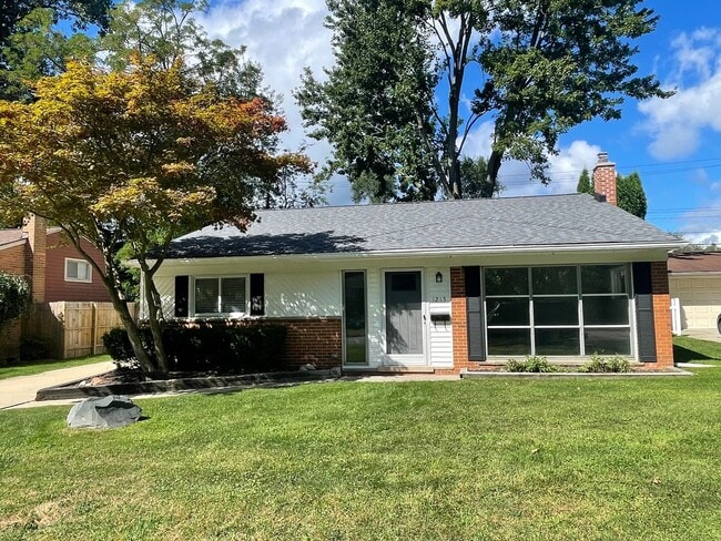 property at 1215 Sycamore Dr