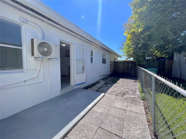 7550 NW 2nd Terrace in Miami, FL - Building Photo - Building Photo