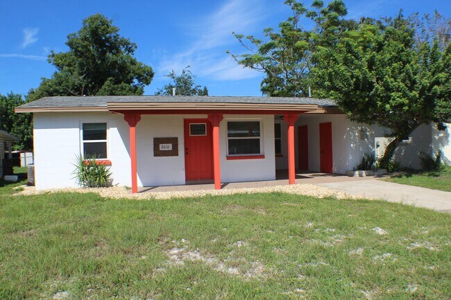 2616 Anastasia Dr in South Daytona, FL - Building Photo - Building Photo