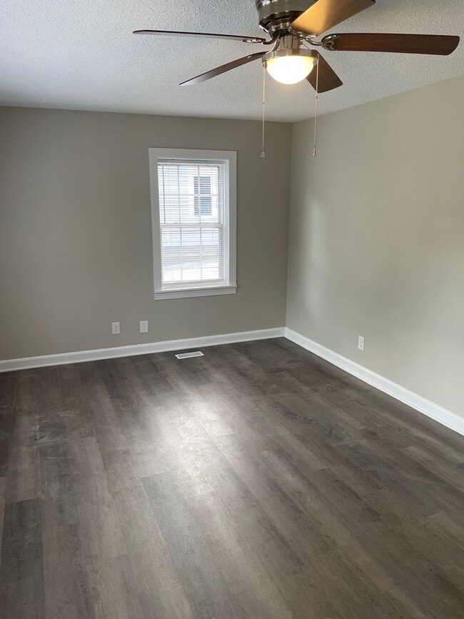 1710 Gray Ave NE in Winston-Salem, NC - Building Photo - Building Photo