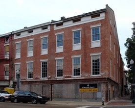 630 Julia St in New Orleans, LA - Building Photo - Building Photo