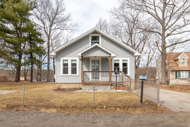 property at 8 Blackstone St