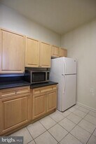 2726 Gallows Rd in Vienna, VA - Building Photo