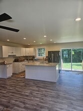 6660 Cabin Creek Rd in Hurlock, MD - Building Photo - Building Photo