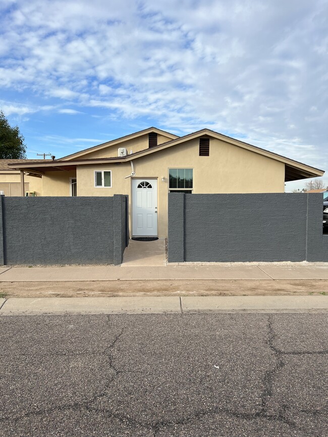 7342 N 38th Dr, Unit 1