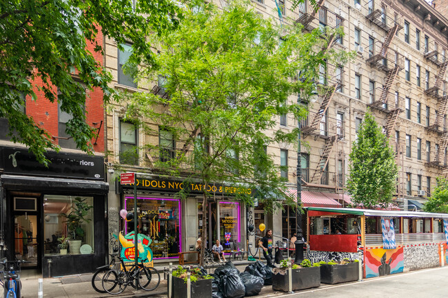 75 Orchard St in New York, NY - Foto de edificio - Building Photo