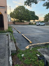 4460 W 11th Ave in Hialeah, FL - Building Photo - Building Photo