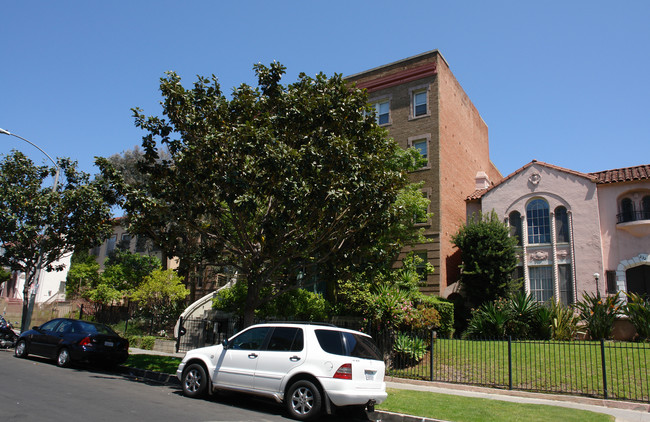 Berendo Apartments in Los Angeles, CA - Building Photo - Building Photo