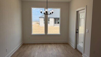 2330 Longfellow Dr in Bentonville, AR - Foto de edificio - Building Photo