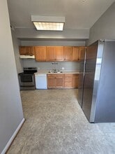 216 E Ashley St in Jefferson City, MO - Building Photo - Building Photo