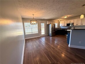 568 Wood Valley Ln in Raeford, NC - Foto de edificio - Building Photo
