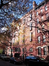 ELK 123 Bank, LLC in New York, NY - Foto de edificio - Building Photo