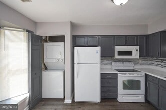 14902 London Ln in Bowie, MD - Building Photo - Building Photo