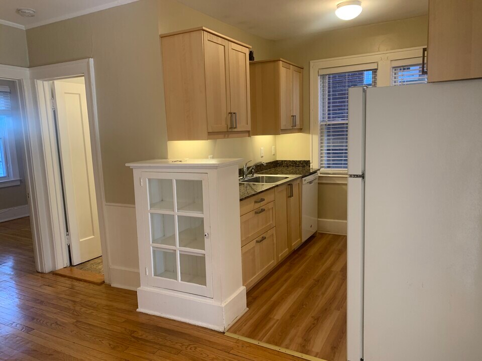 602 W 3rd St, Unit 1 in Royal Oak, MI - Foto de edificio