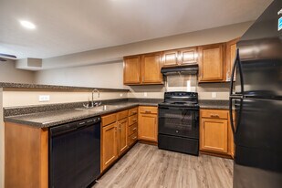 Murdoch Heights Apartments in Parkersburg, WV - Building Photo