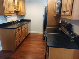 66 Landing Ln, Unit 207 in Laconia, NH - Building Photo