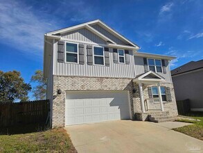 5426 Merlin in Milton, FL - Building Photo - Building Photo