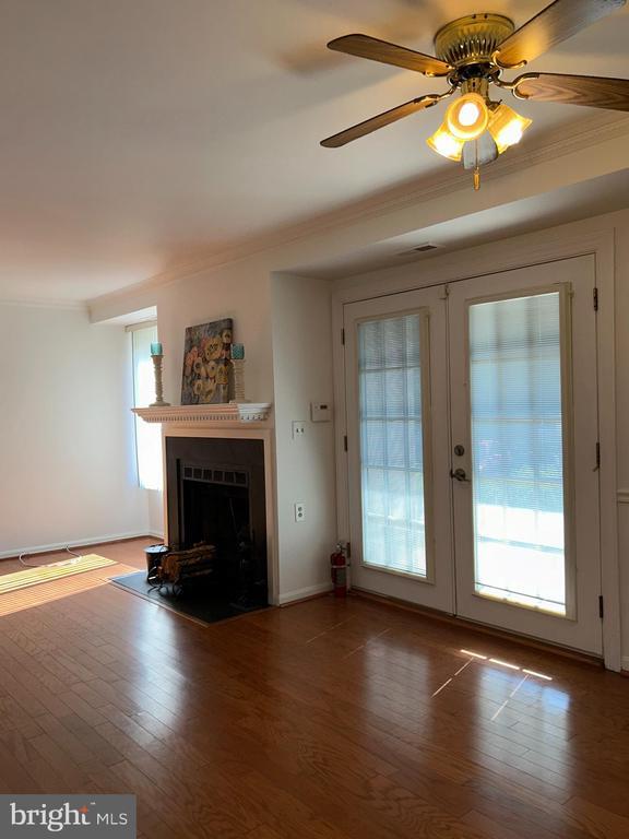 1111 Castle Harbor Way-Unit -1A in Glen Burnie, MD - Building Photo - Building Photo