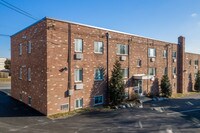 Ridge Court Apartments photo'