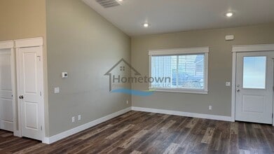 215 S Hls St in Burley, ID - Building Photo - Building Photo