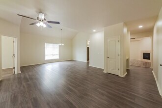 6115 Oak Bay Dr in Houston, TX - Building Photo - Building Photo