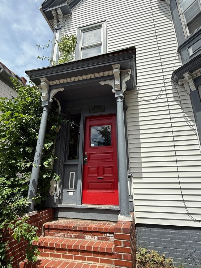 33 O'Brion St in Portland, ME - Building Photo - Building Photo