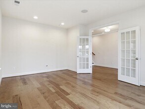 20305 Savin Hill Dr in Ashburn, VA - Building Photo - Building Photo