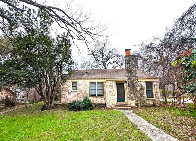 1107 Gillespie Pl in Austin, TX - Building Photo - Building Photo