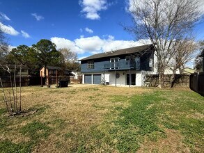 402 Tresvant Dr in Webster, TX - Building Photo - Building Photo
