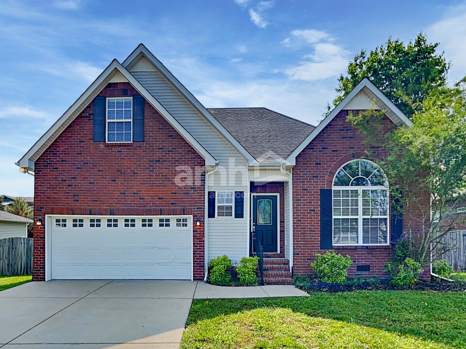 3014 Waywood Dr in Murfreesboro, TN - Building Photo