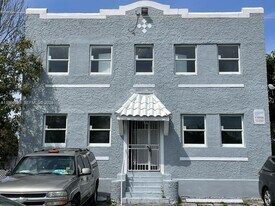 767 NW 35th St in Miami, FL - Building Photo