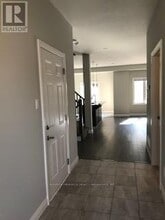 2040 Shore Rd in London, ON - Building Photo - Building Photo