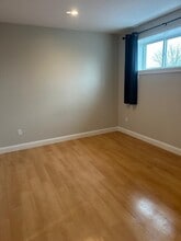 816 Brayton Point Rd in Somerset, MA - Building Photo - Building Photo