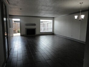 6654 Montauk Dr in Houston, TX - Building Photo - Building Photo