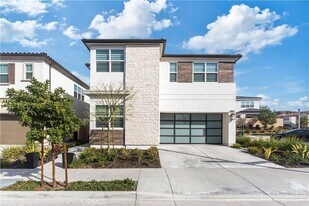 19292 Merryweather Dr in Santa Clarita, CA - Building Photo