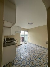 21583 Westpark St in Hayward, CA - Foto de edificio - Building Photo