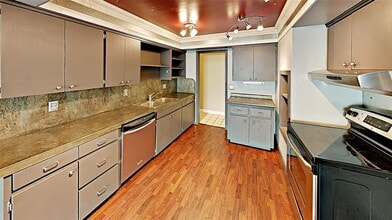 9816 Lancet Ln in The Village, OK - Building Photo - Building Photo