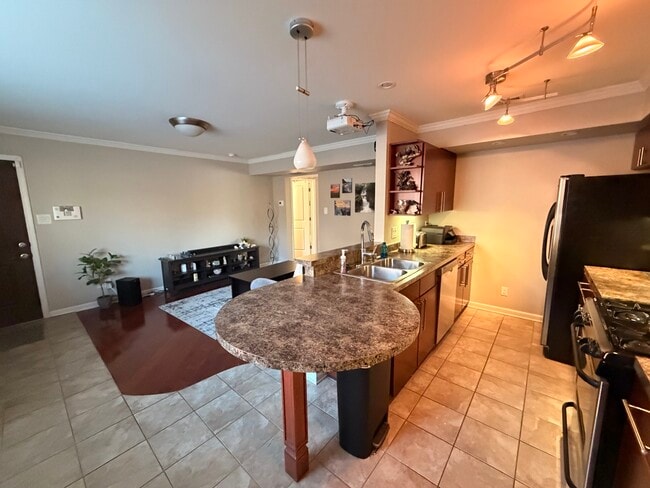 155 Virginia Ave, Unit 204 in Lexington, KY - Building Photo - Building Photo