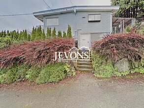 10201 66th Ave S in Seattle, WA - Building Photo - Building Photo