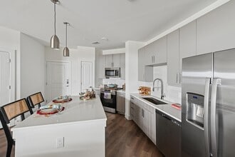 Diamond Flats in Carrollton, TX - Building Photo - Building Photo