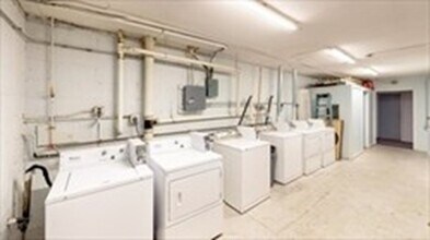 97 Colonel Bell Dr in Brockton, MA - Building Photo - Building Photo