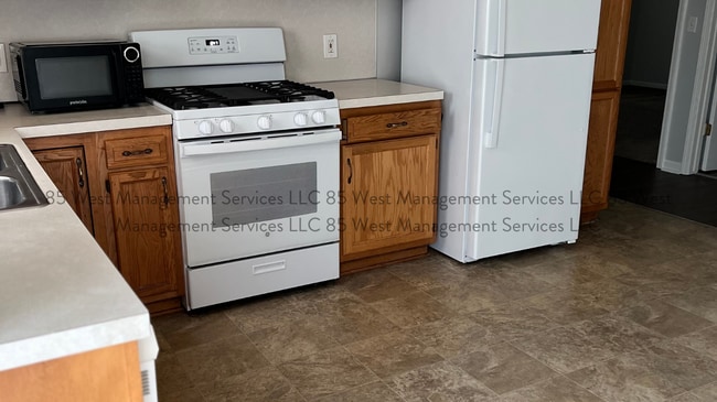 property at 1218 Travis St NE