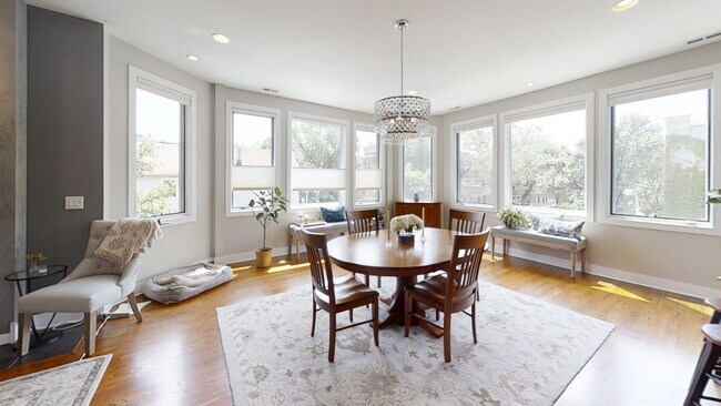 1500 W Huron St in Chicago, IL - Building Photo - Building Photo