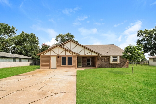 206 Staples Dr