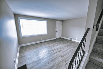 Townhomes on Englewood in Kenmore, NY - Foto de edificio - Building Photo