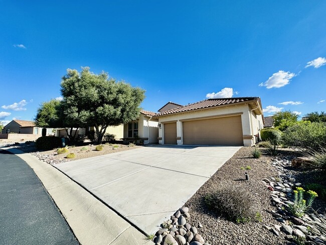 property at 2202 E Eager Dr