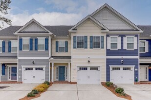 2102 Kearny St in Chesapeake, VA - Building Photo