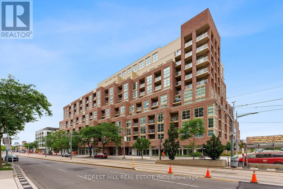 1787-1787 St Clair Ave W in Toronto, ON - Building Photo