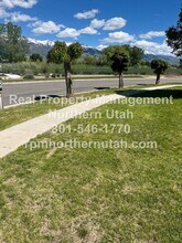 1245 N 2025 W in Layton, UT - Foto de edificio - Building Photo