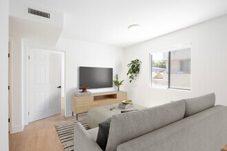 Lexington 5716 Propco LLC in Los Angeles, CA - Building Photo - Building Photo